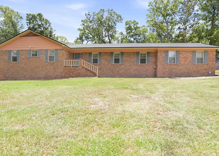Сasa de vacaciones Spacious Killearn Retreat 4br Prime Location