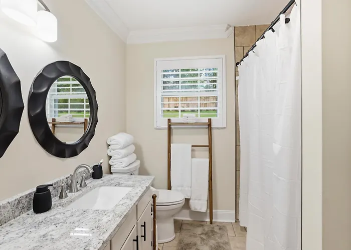 Spacious Killearn Retreat 4br Prime Location Сasa de vacaciones