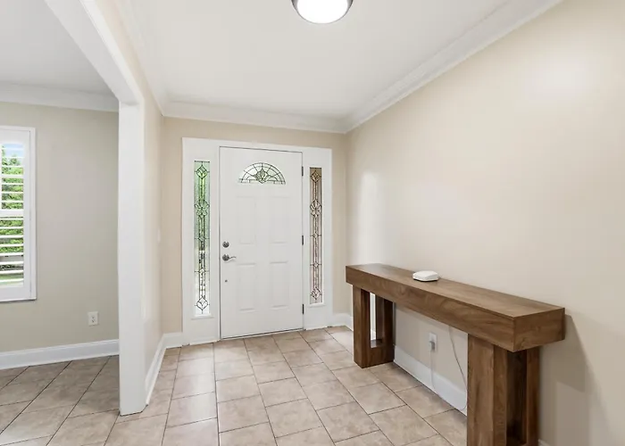Spacious Killearn Retreat 4br Prime Location
