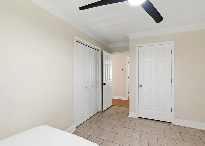 Spacious Killearn Retreat 4br Prime Location Сasa de vacaciones *