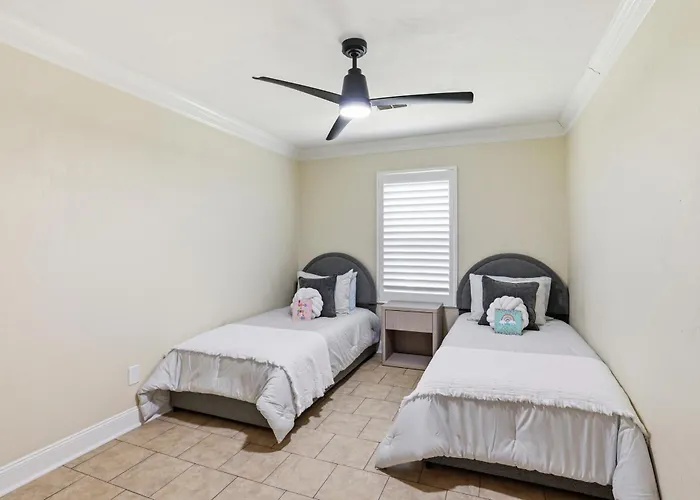 Spacious Killearn Retreat 4br Prime Location Сasa de vacaciones