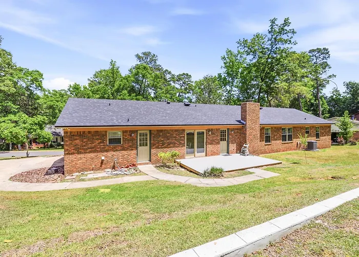 Spacious Killearn Retreat 4br Prime Location