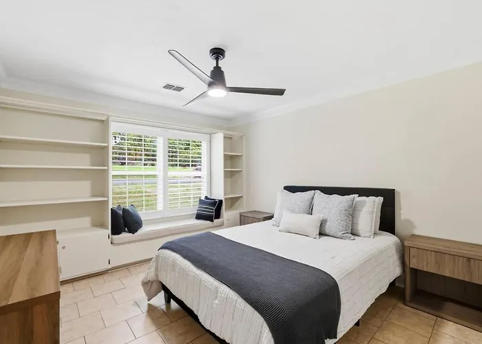 Spacious Killearn Retreat 4br Prime Location Holiday home